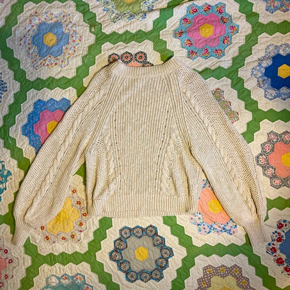 XS Cream American Eagle Sweater